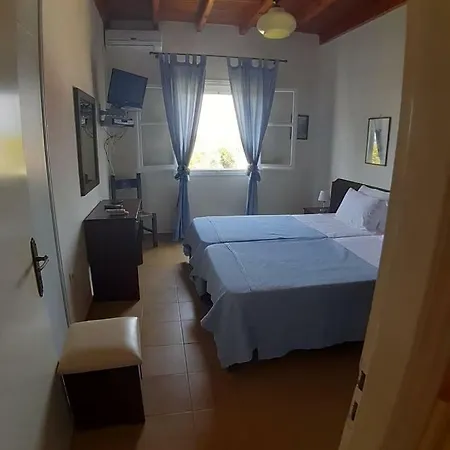 Amalia Acharavi Apartamento *
